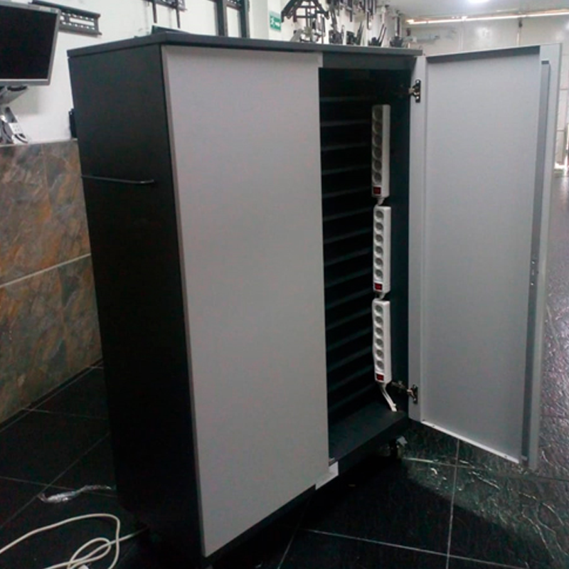 mueble movil para transportar portatiles