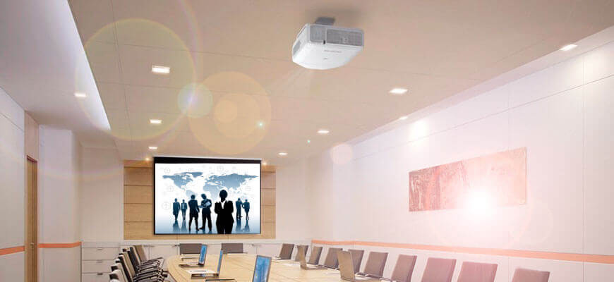 Pantalla para telon empotrado de proyeccion para salas de reuniones Pantalla para telon empotrado de proyeccion para salas de reuniones