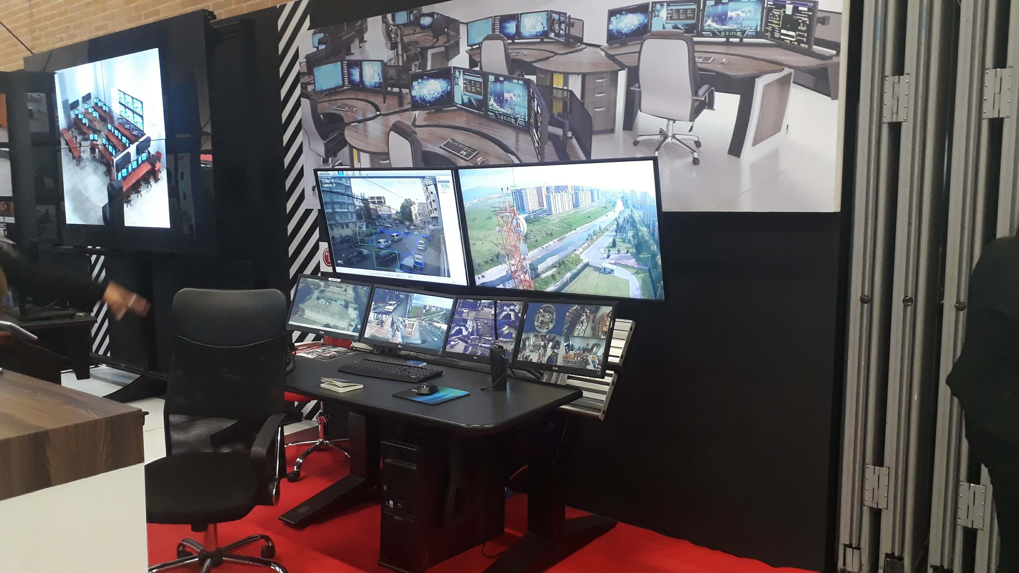 Base de piso para salas de monitoreo de camaras Base de piso para salas de monitoreo de camaras