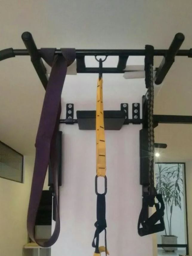 Instalacion de base de pared con trx y barra para hacer fondos Instalacion de base de pared con trx y barra para hacer fondos